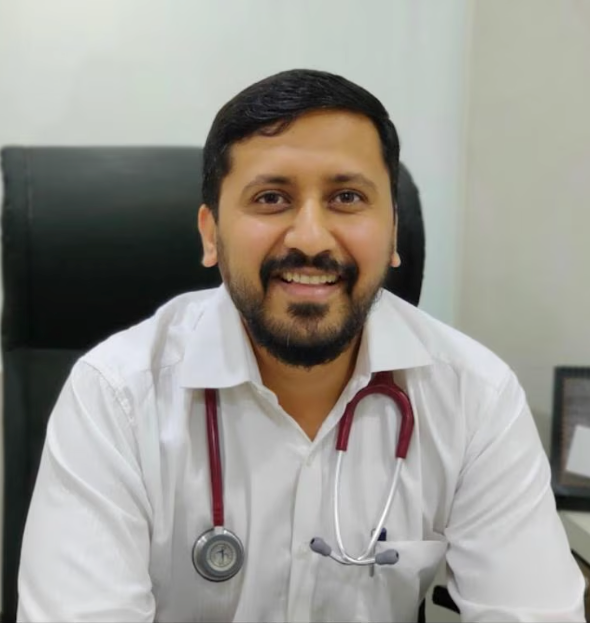Dr. Sandesh Raundal, Consultant Physician and Critical Care Physician at New Life Hospital